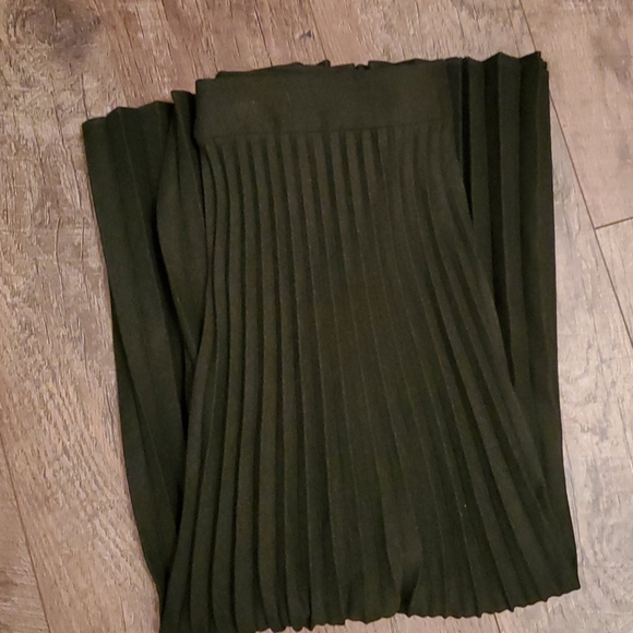 LOFT Pleated Midi Skirt - Picture 6 of 7